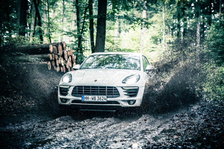 raus mit dem Porsche
